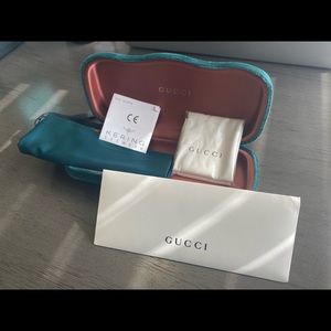 FLASH SALE!!! BRAND NEW LARGE Luxury GUCCI case